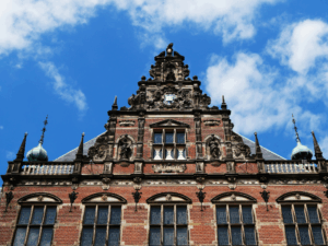Hoe je verzuim voorkomt binnen je team in Groningen